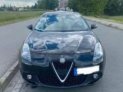 Schwarz Gebraucht 2016 Alfa Romeo Giulietta Kleinwagen | 6.950 € (Fairer Preis)