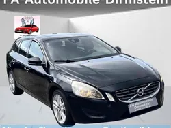 Schwarz Gebraucht 2012 Volvo V60 Momentum Kombi | 4.799 € (Teuer)
