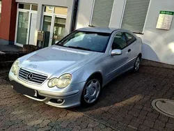 Gebraucht 2004 Mercedes C220 Coupé | 1.800 € (Fairer Preis)