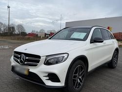 Weiß Gebraucht 2017 Mercedes GLC350 AMG line Limousine | 29.999 € (Guter Preis)