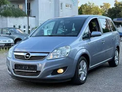 Silber Gebraucht 2009 Opel Zafira Edition Van / Kleinbus | 3.999 € (Fairer Preis)