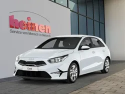 Weiß (carraraweiß) Neu 2024 Kia Ceed Vision Limousine | 17.790 € (Superpreis)