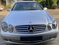 Grau Gebraucht 2002 Mercedes CLK320 Coupé | 13.700 €