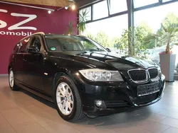 Schwarz Gebraucht 2012 BMW 318 Comfort Edition Kombi | 4.600 € (Guter Preis)