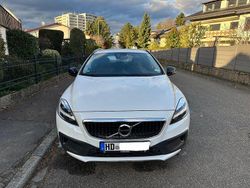 Weiß Gebraucht 2019 Volvo V40 CC Kombi | 18.500 € (Fairer Preis)