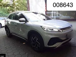 Weiss metallic (metallic) Gebraucht 2023 BYD Atto 3 SUV | 23.750 € (Fairer Preis)