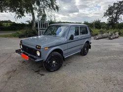 Grau Gebraucht 2009 Lada niva SUV | 4.300 € (Guter Preis)