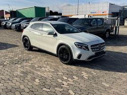 Weiß Gebraucht 2017 Mercedes GLA200 SUV | 9.450 € (Superpreis)