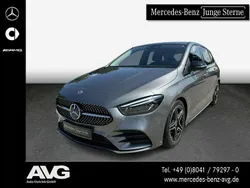 Grau Gebraucht 2022 Mercedes B200 AMG Van / Kleinbus | 29.900 € (Etwas zu teuer)