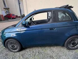 Blau Gebraucht 2022 Fiat 500e Cabrio | 18.000 € (Superpreis)
