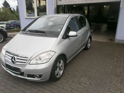 Polarsilber metalliclack Gebraucht 2010 Mercedes A180 Sport Edition Kleinwagen | 2.400 € (Superpreis)