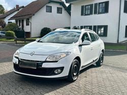 Weiß Gebraucht 2013 Renault Mégane GrandTour Kombi | 4.690 € (Guter Preis)