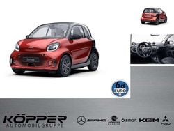 Rot Gebraucht 2023 Smart ForTwo Electric Drive Exclusive Kleinwagen | 16.998 € (Fairer Preis)