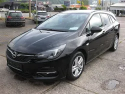 Onyx schwarz (metallic) Gebraucht 2021 Opel Astra Kombi | 11.990 € (Fairer Preis)