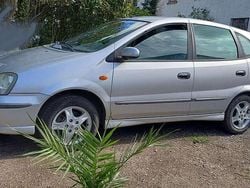Silber Gebraucht 2004 Nissan Almera Tino Comfort Van / Kleinbus | 1.850 € (Fairer Preis)
