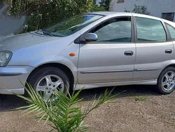 Silber Gebraucht 2004 Nissan Almera Tino Comfort Van / Kleinbus | 2.650 € (Fairer Preis)