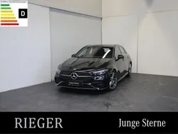 Schwarz Gebraucht 2024 Mercedes A200 AMG Limousine | 33.317 € (Fairer Preis)
