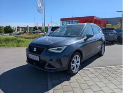 Grau Gebraucht 2024 Seat Arona FR SUV | 28.430 € (Teuer)