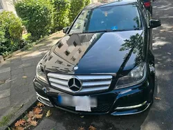 Schwarz Gebraucht 2012 Mercedes 220 Limousine | 11.500 €