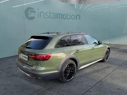 Grün Gebraucht 2024 Audi A4 Allroad Kombi | 52.199 €