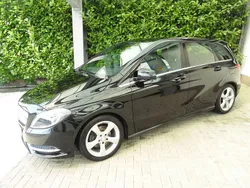 Schwarz Gebraucht 2013 Mercedes B180 Van / Kleinbus | 12.800 € (Fairer Preis)