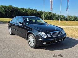 Andere farben Gebraucht 2004 Mercedes E240 Elegance Limousine | 5.600 € (Etwas zu teuer)
