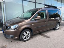 Braun Gebraucht 2013 VW Caddy Maxi Comfortline Van / Kleinbus | 13.399 € (Teuer)