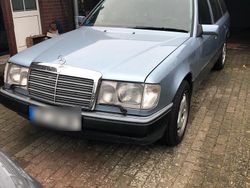 Blau Gebraucht 1991 Mercedes 300 Kombi | 15.000 €