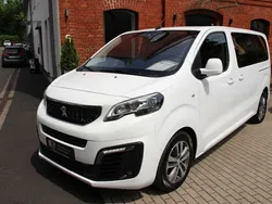 Weiß Gebraucht 2017 Peugeot Traveller Active Van / Kleinbus | 24.950 € (Etwas zu teuer)