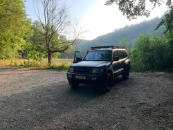 Schwarz Gebraucht 2002 Mitsubishi Pajero SUV | 6.500 € (Fairer Preis)