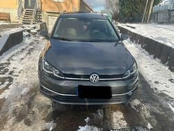 Grau Gebraucht 2017 VW Golf VII Highline Kombi | 14.200 € (Fairer Preis)