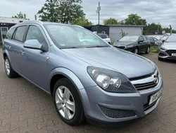Silber (metallic) Gebraucht 2010 Opel Astra Edition Kombi | 1.999 € (Guter Preis)