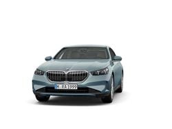 Grün Gebraucht 2024 BMW 520 Comfort Edition Limousine | 52.480 € (Fairer Preis)