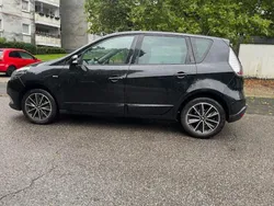 Schwarz Gebraucht 2013 Renault Scénic III Bose Edition Van / Kleinbus | 3.950 €