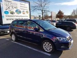 Blau Gebraucht 2019 VW Sharan Highline Van / Kleinbus | 32.900 €