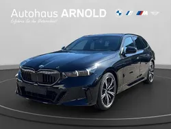 Black sapphire Neu 2025 BMW 540 M Sport Kombi | 75.300 € (Superpreis)
