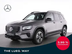 Grau metalliclack mountaingrau Gebraucht 2025 Mercedes GLB200 Progressive SUV | 45.350 € (Fairer Preis)