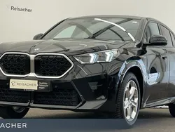 Saphirschwarz Gebraucht 2024 BMW X2 Luxury Line SUV | 41.119 € (Guter Preis)