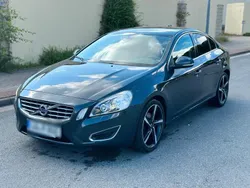 Grau Gebraucht 2013 Volvo S60 Limousine | 8.200 € (Guter Preis)