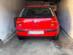 Rot Gebraucht 1999 VW Golf IV Kleinwagen | 1.300 € (Guter Preis)