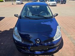 Blau Gebraucht 2006 Renault Clio II Kleinwagen | 1.500 € (Fairer Preis)