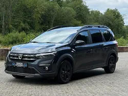 Grau Gebraucht 2022 Dacia Jogger Extreme Van / Kleinbus | 16.990 € (Fairer Preis)
