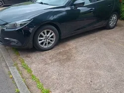 Schwarz Gebraucht 2017 Mazda 3 Exclusive-Line Limousine | 13.900 € (Fairer Preis)