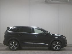 Schwarz Gebraucht 2023 Peugeot 5008 GT-line Van / Kleinbus | 24.880 € (Fairer Preis)