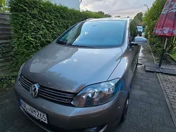 Grau Gebraucht 2010 VW Golf Plus Van / Kleinbus | 5.099 € (Guter Preis)