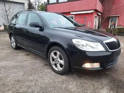 Schwarz Gebraucht 2013 Skoda Octavia Ambition Kombi | 4.250 € (Superpreis)