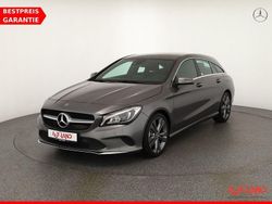 Grau Gebraucht 2018 Mercedes CLA200 Shooting Brake Urban Kombi | 21.490 € (Fairer Preis)