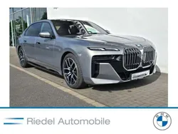 Oxidgrau metallic Gebraucht 2024 BMW 740 M Sport Limousine | 89.890 € (Fairer Preis)