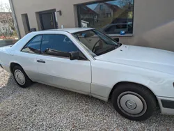 Weiß Gebraucht 1988 Mercedes 230 Coupé | 3.300 €