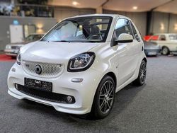 Weiß Gebraucht 2016 Smart ForTwo Cabrio Brabus Xclusive Cabrio | 24.500 € (Teuer)